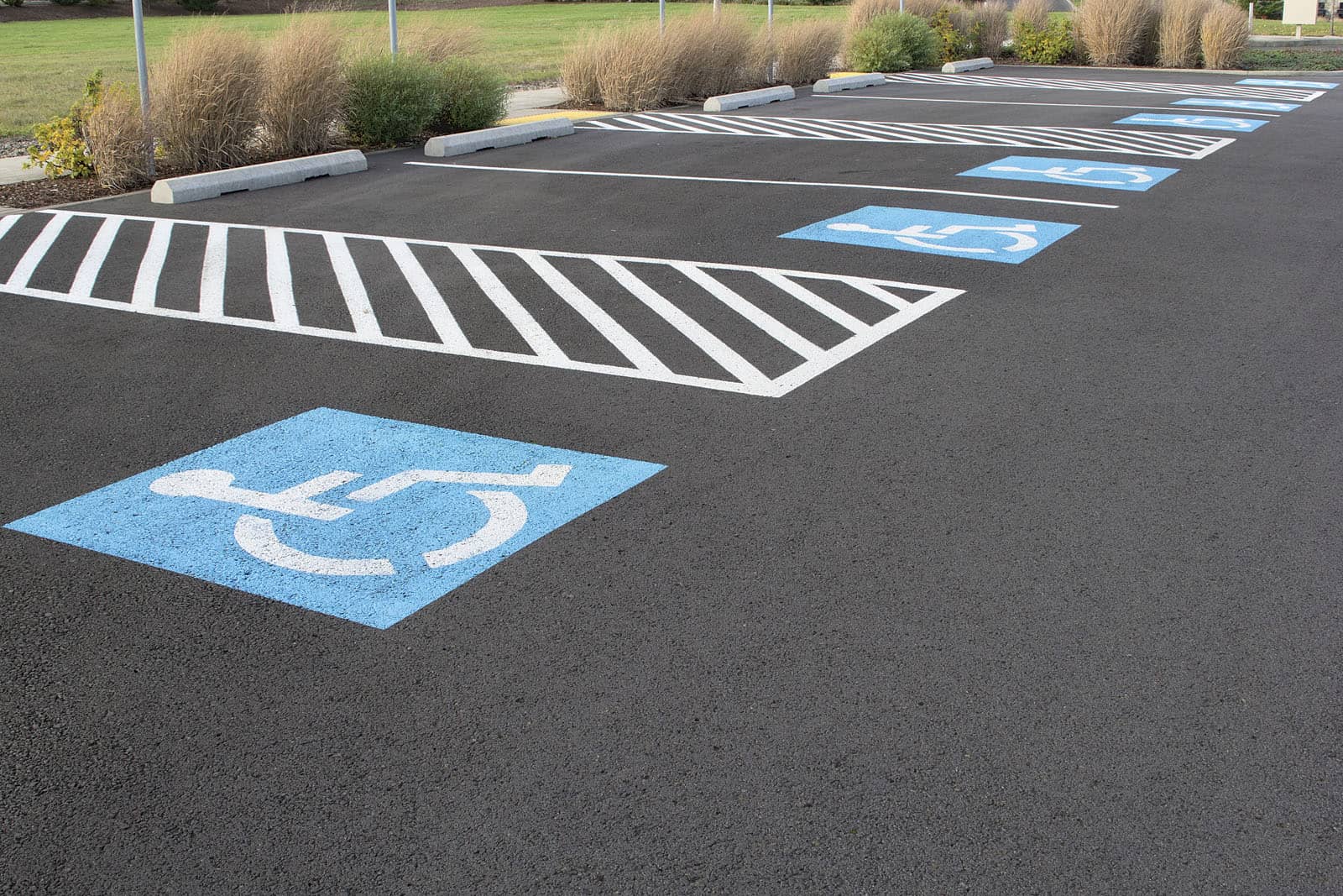 handicap-parking-striping-requirements